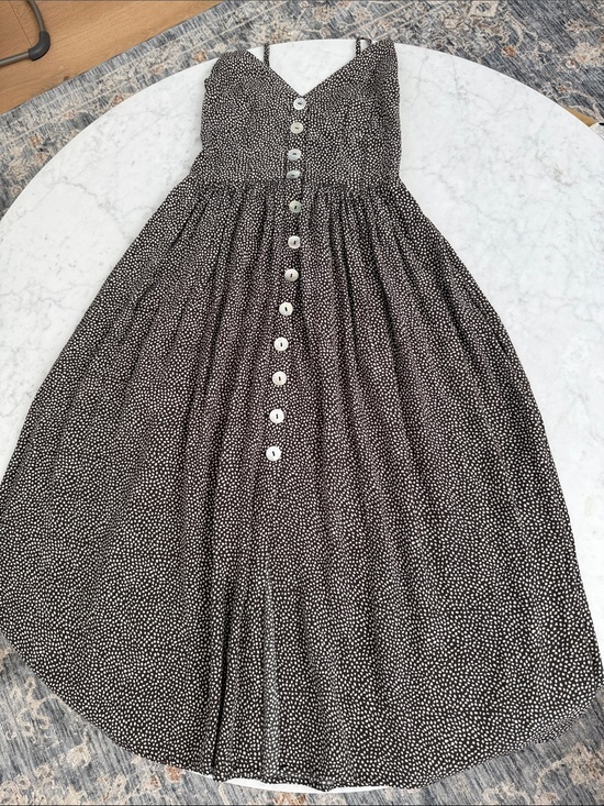 Auguste The Label Dresses & Skirts - Auguste The Label Tear Drop Staple Charcoal Dot Button Front Midi Dress US 2